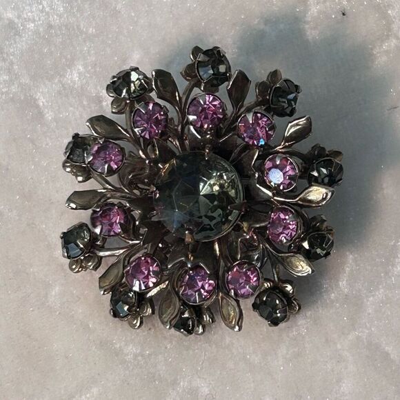 Vintage Jewelry Brooch Pin Pink Green Round Rhinestones Riveted Construction - Picture 2 of 6